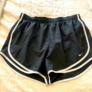 Size extra large Nike dry fit short never been worn